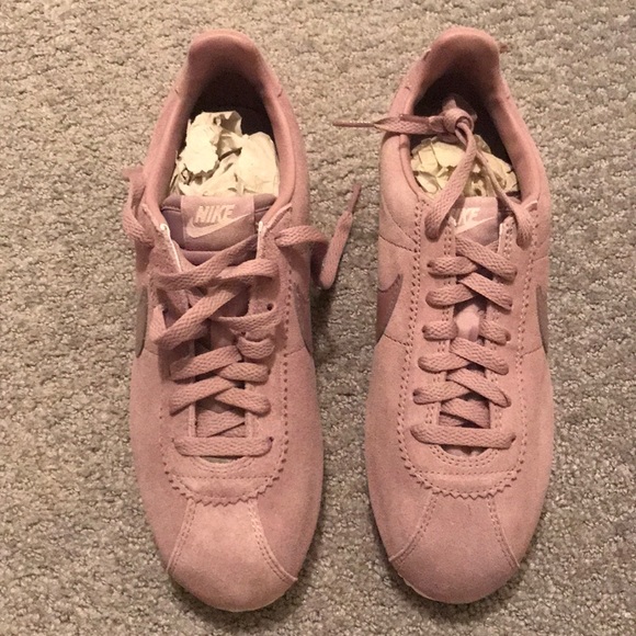 NIB Women’s Nike Classic Cortez Suede size 8 - Picture 8 of 8
